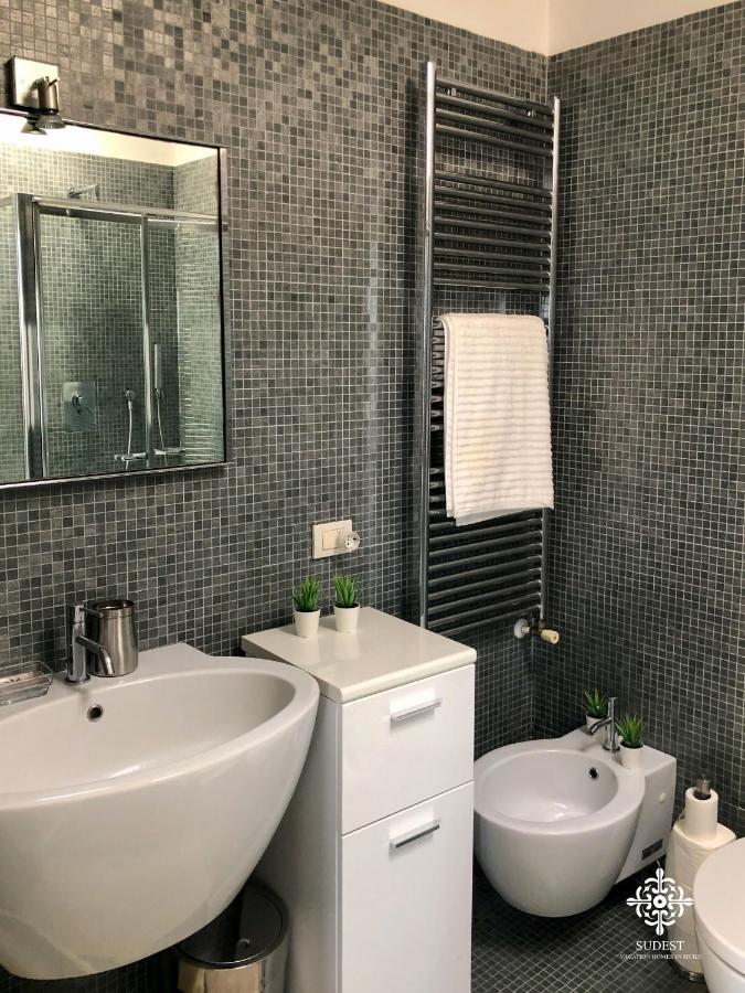 Infinito - Attico Sul Mare Apartment Весте Екстериор снимка