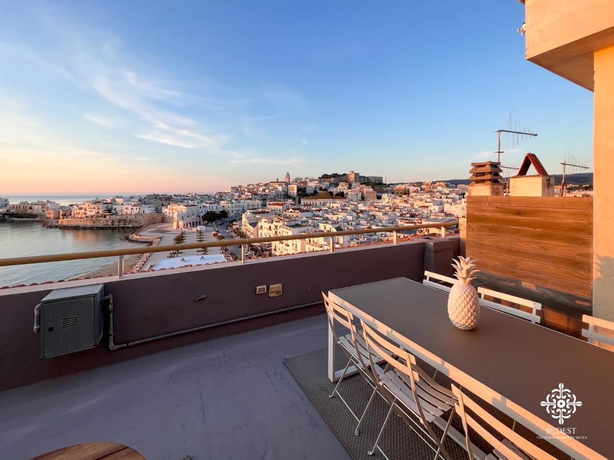 Infinito - Attico Sul Mare Apartment Весте Екстериор снимка