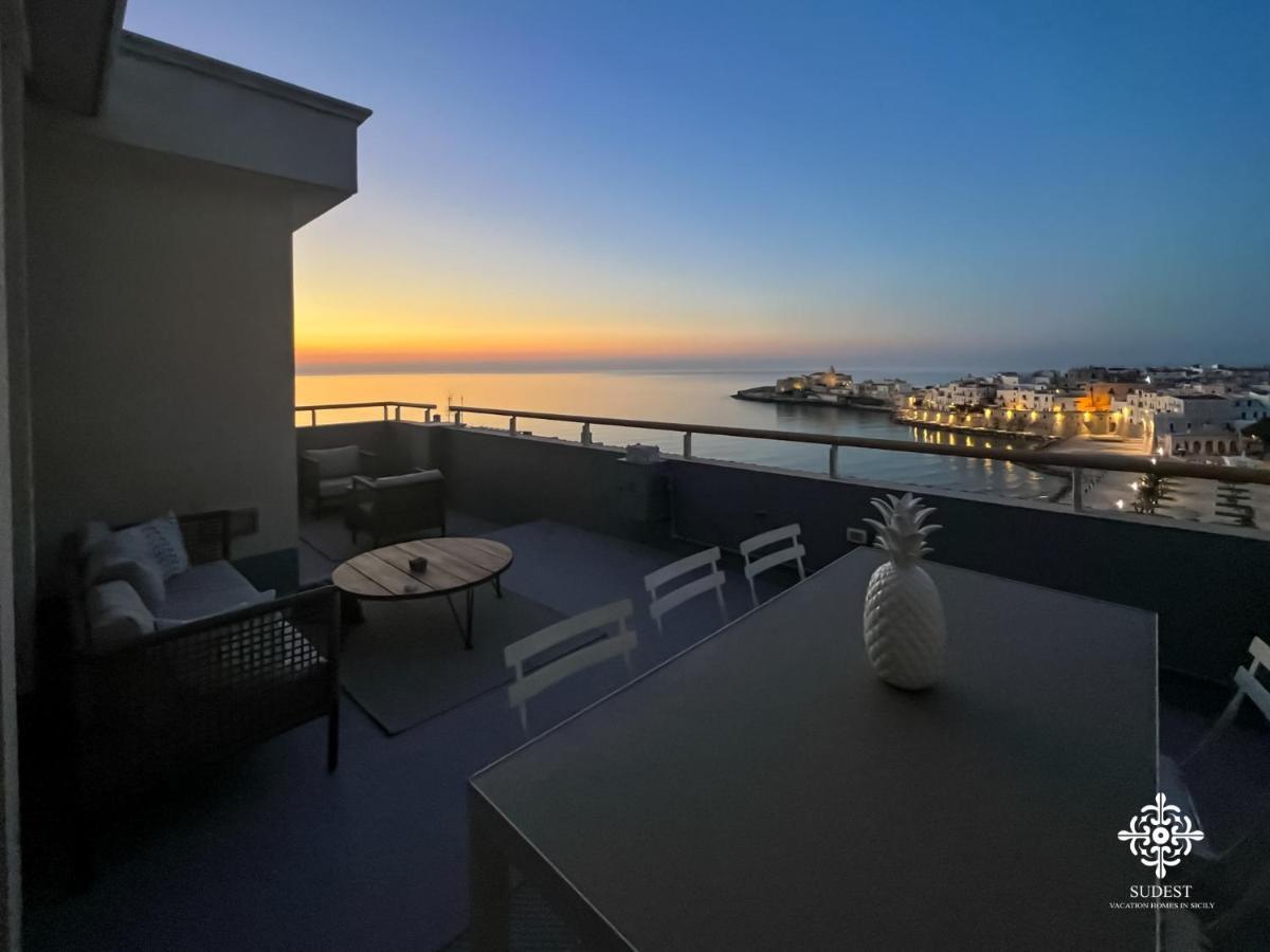 Infinito - Attico Sul Mare Apartment Весте Екстериор снимка