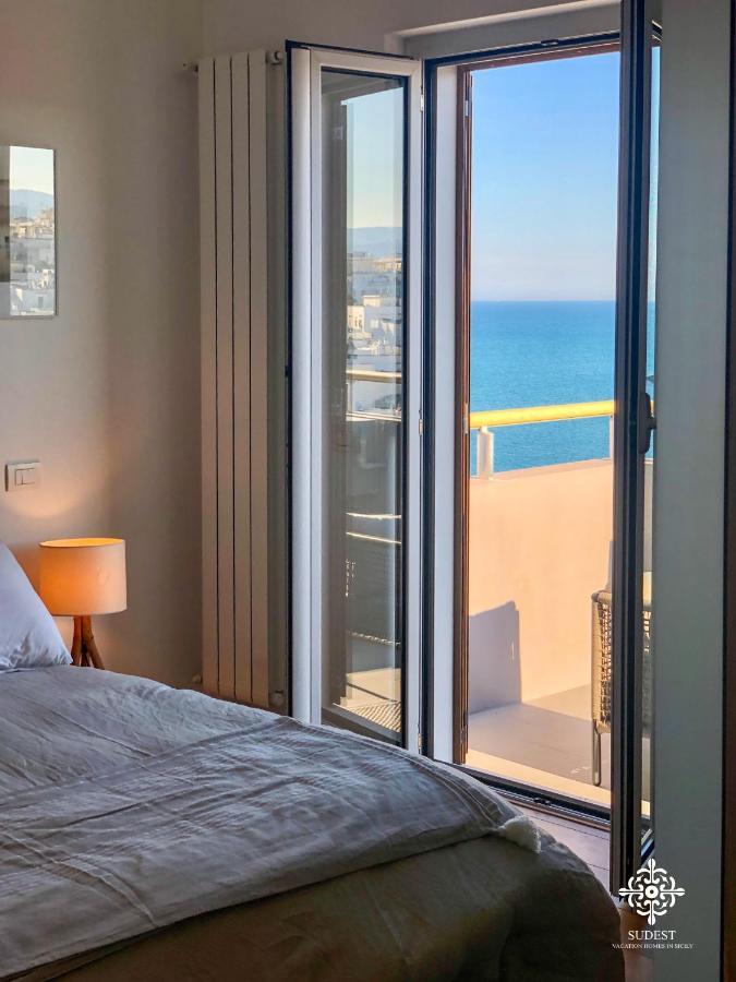 Infinito - Attico Sul Mare Apartment Весте Екстериор снимка